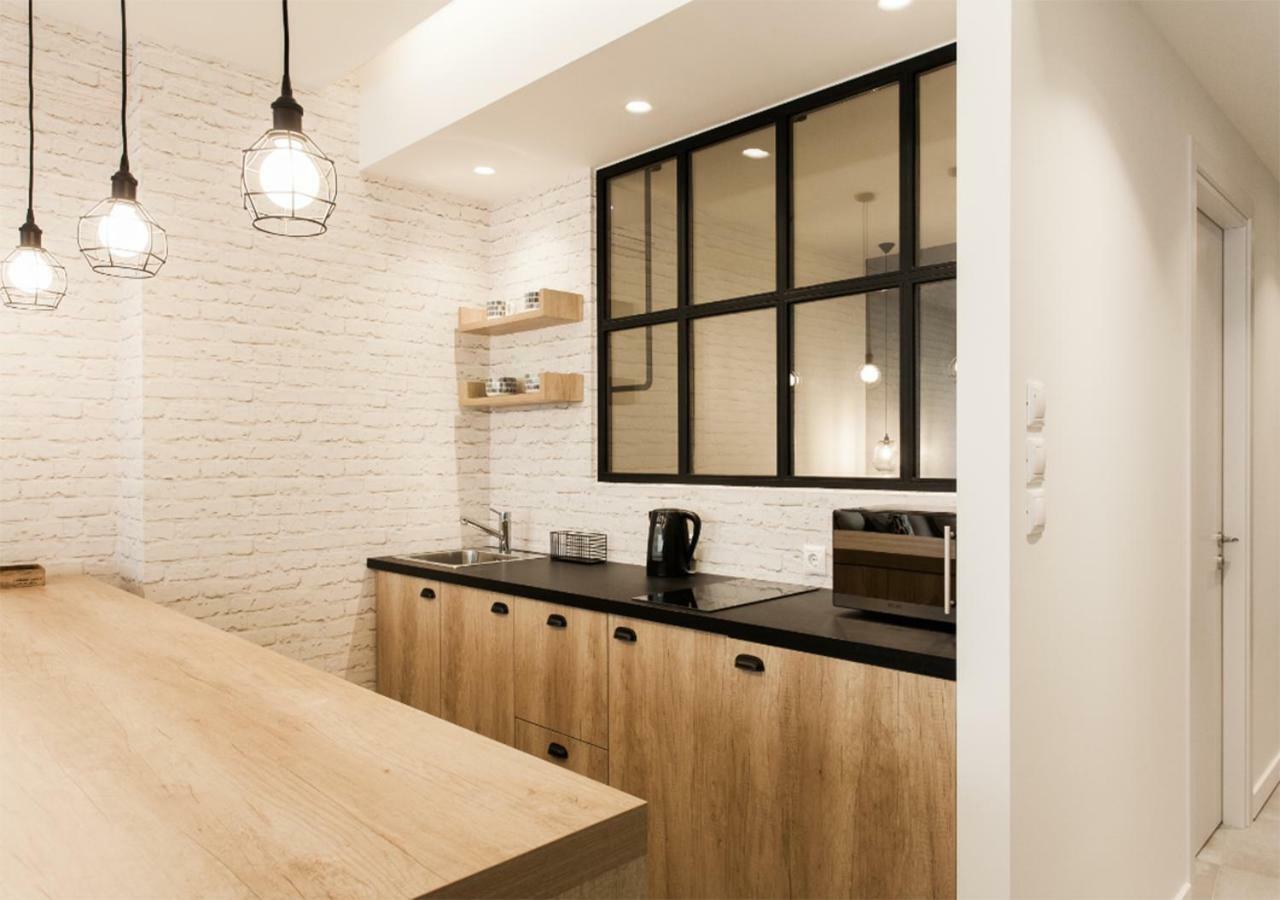 Designer Apartment - Stroll To The Acropolis アテネ エクステリア 写真